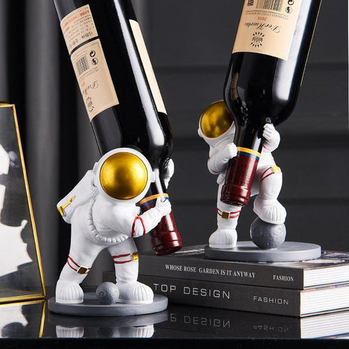 Wine holder, minimalist design, astronaut.  