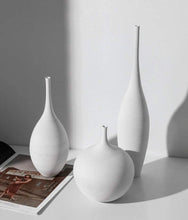 Load image into Gallery viewer, Handmade Ceramic Zen Vase - mybeautifuldetails
